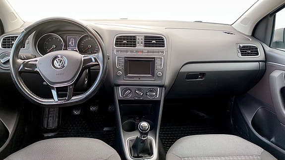 Volkswagen Polo 10 of 13