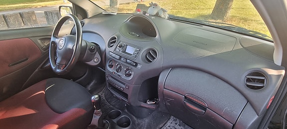 Toyota Yaris 7 of 10