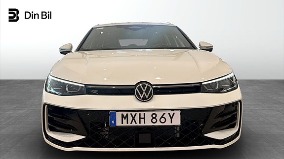 Volkswagen Passat 7 of 16