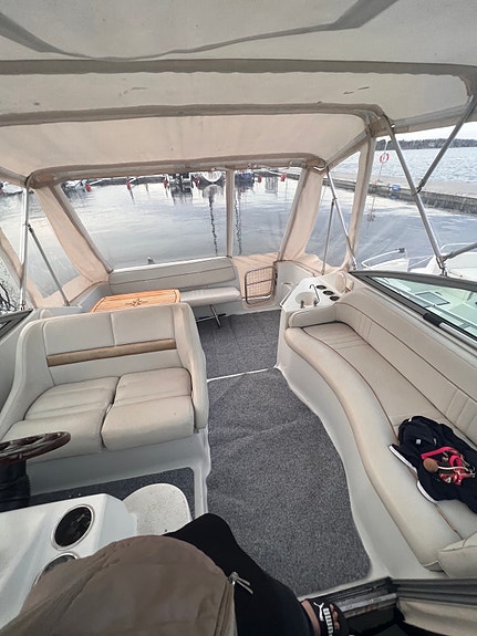 Crownline 290 CR – Dubbla Volvo Penta V8 – Stora renoveringar gjorda 3 of 5
