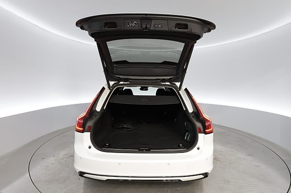 Volvo V90 10 of 17