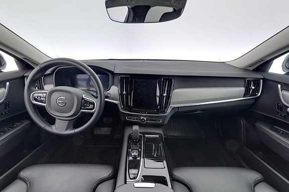 Volvo V90 7 of 17