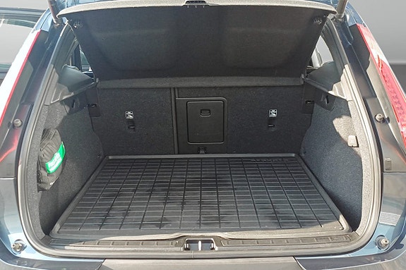 Volvo XC40 9 of 9