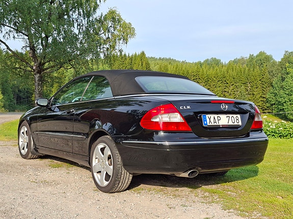 Mercedes-Benz CLK200 5 of 8
