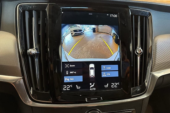 Volvo V90 24 of 28