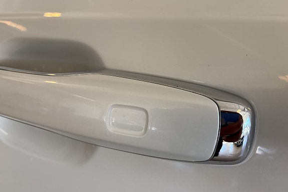 Volvo XC90 15 of 30
