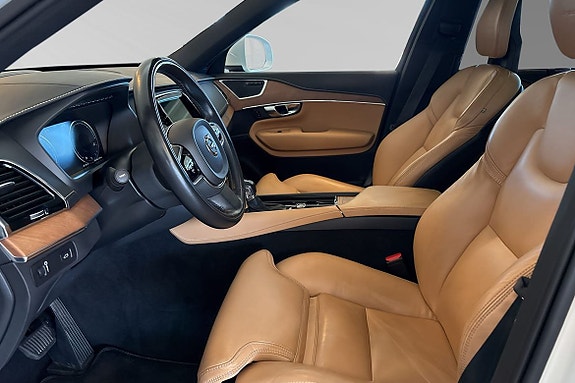 Volvo XC90 7 of 30