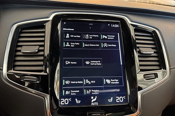 Volvo XC90 25 of 30