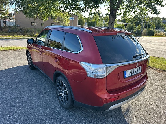 Mitsubishi Outlander 8 of 16