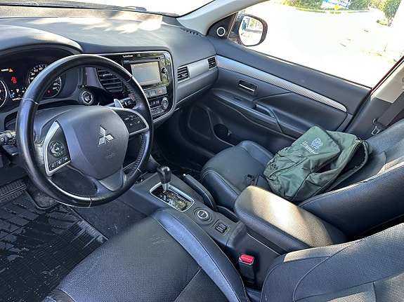 Mitsubishi Outlander 10 of 16