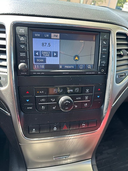 Jeep Grand Cherokee 12 of 13