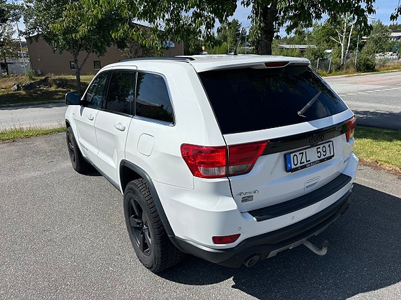 Jeep Grand Cherokee 7 of 13