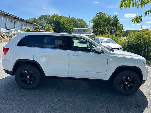 Jeep Grand Cherokee 4 of 13