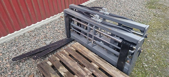 Ny lastare 4500kg/Yanmar+3 redskap 225,000:- 7 of 7