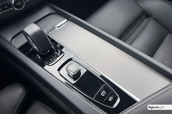 Volvo XC60 22 of 30