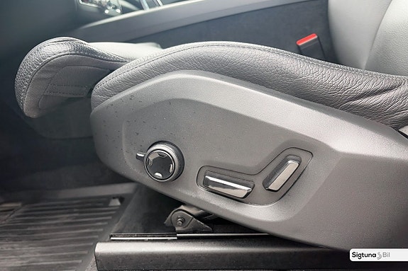 Volvo XC60 16 of 30