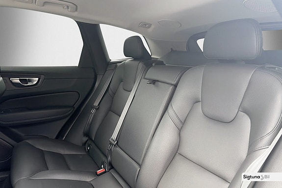 Volvo XC60 18 of 30