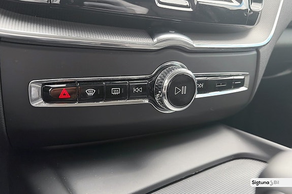 Volvo XC60 23 of 30