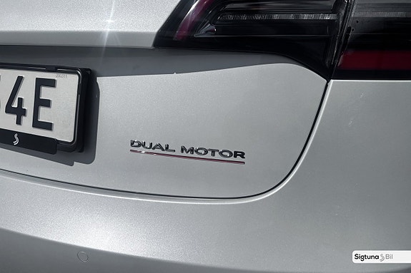 Tesla Model 3 10 of 25