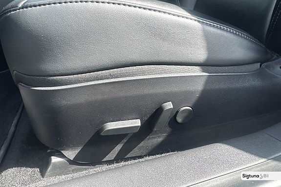 Tesla Model 3 13 of 25