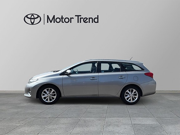 Toyota Auris 3 of 11