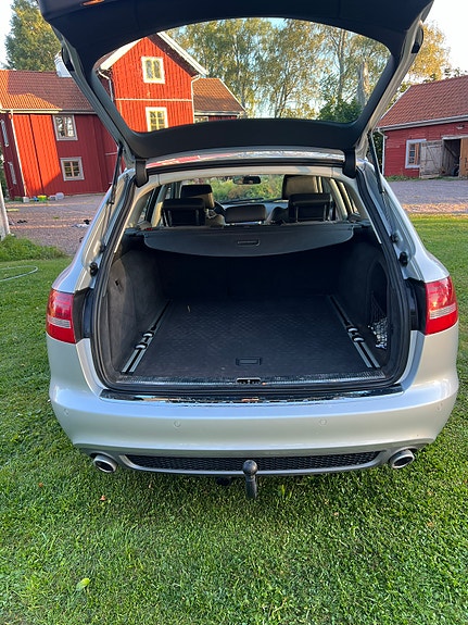 Audi A6 4 of 5