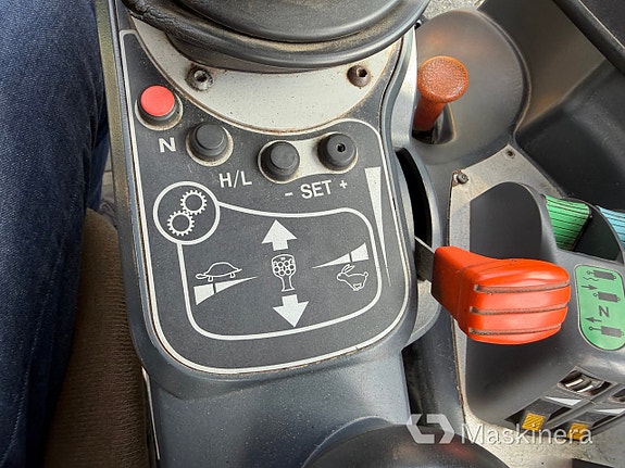 Traktor JCB Fasttrack 8250 27 of 27