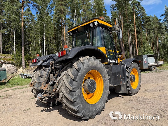 Traktor JCB Fasttrack 8250 5 of 27