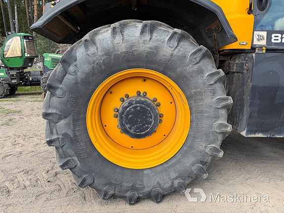 Traktor JCB Fasttrack 8250 13 of 27