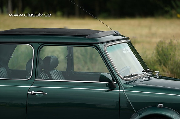 MINI Cooper 22 of 27