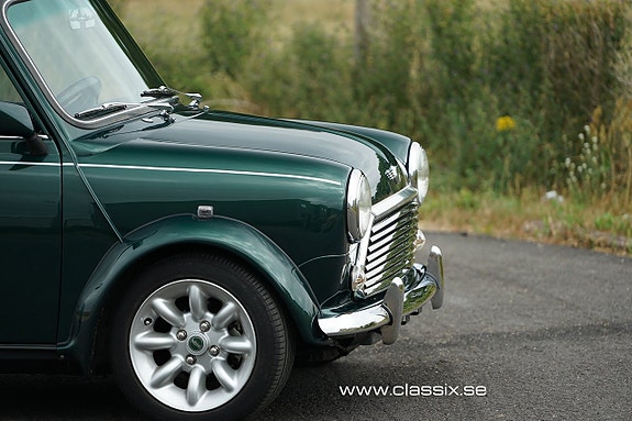 MINI Cooper 19 of 27