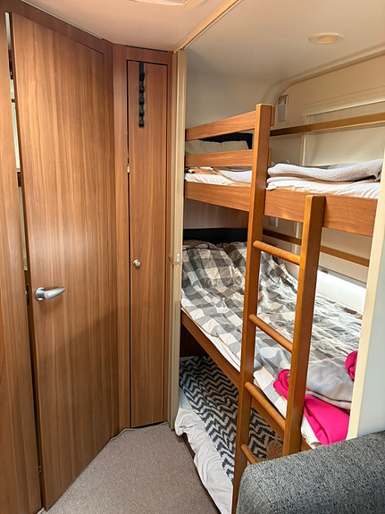 Adria Adora  563 pt supreme 8 of 9