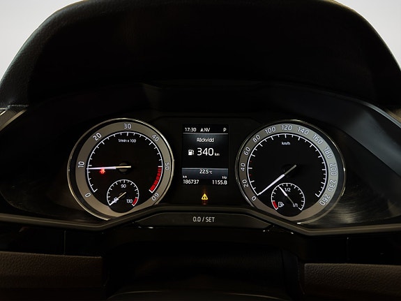 Skoda Superb 17 of 28