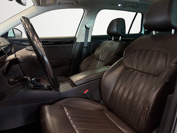 Skoda Superb 10 of 28