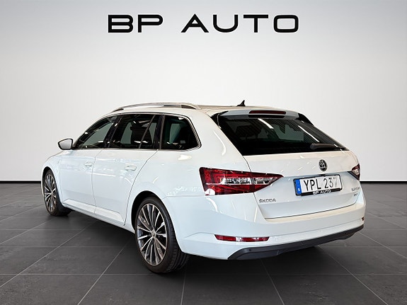 Skoda Superb 4 of 28