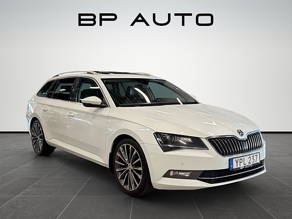 Skoda Superb 8 of 28