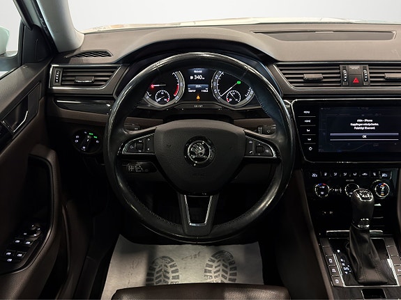 Skoda Superb 16 of 28