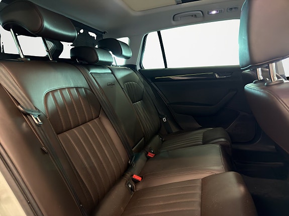 Skoda Superb 14 of 28