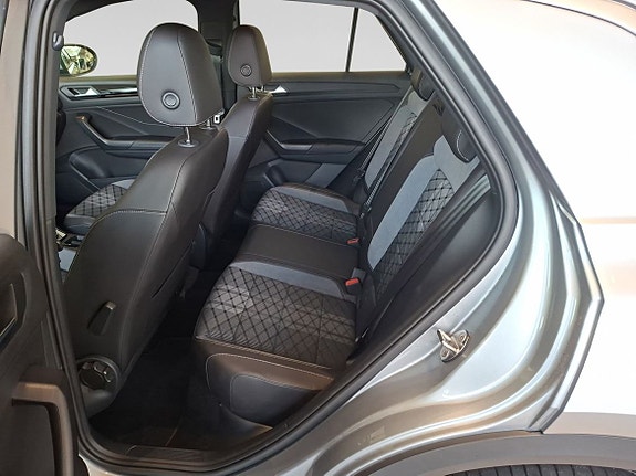 Volkswagen T-Roc 15 of 15