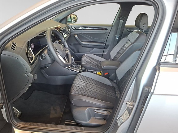 Volkswagen T-Roc 9 of 15