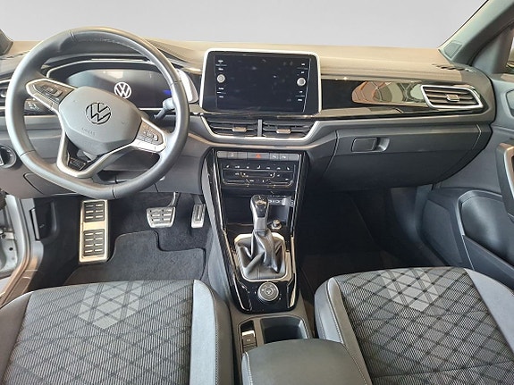 Volkswagen T-Roc 10 of 15