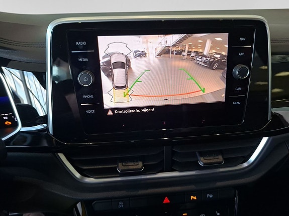 Volkswagen T-Roc 13 of 15
