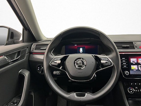Skoda Superb 16 of 30