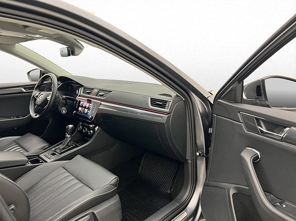 Skoda Superb 27 of 30