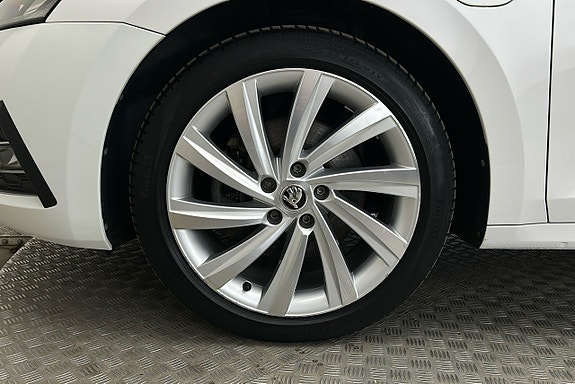 Skoda Octavia 12 of 27