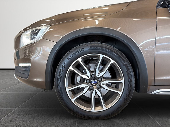 Volvo V60 Cross Country 9 of 25