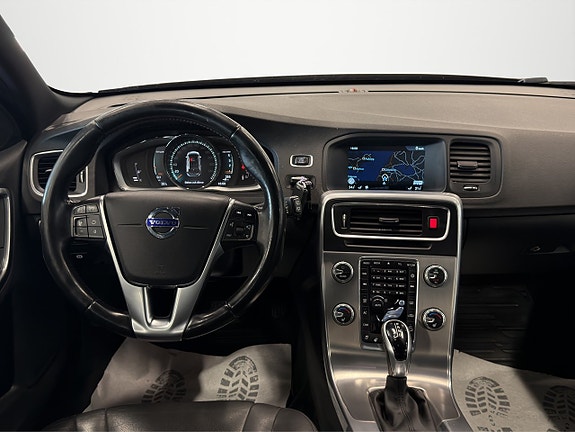 Volvo V60 Cross Country 14 of 25