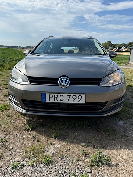 Volkswagen Golf VII 2 of 10