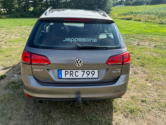 Volkswagen Golf VII 5 of 10