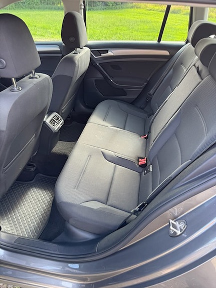 Volkswagen Golf VII 9 of 10